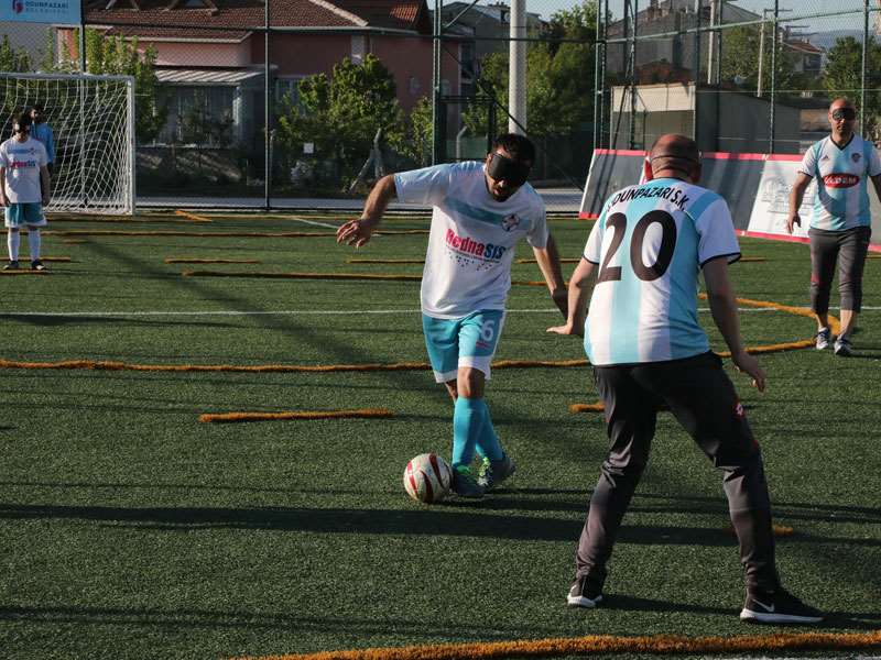 19 Mayıs Spor Şenlikleri kapsamında farkındalık maçı oynandı