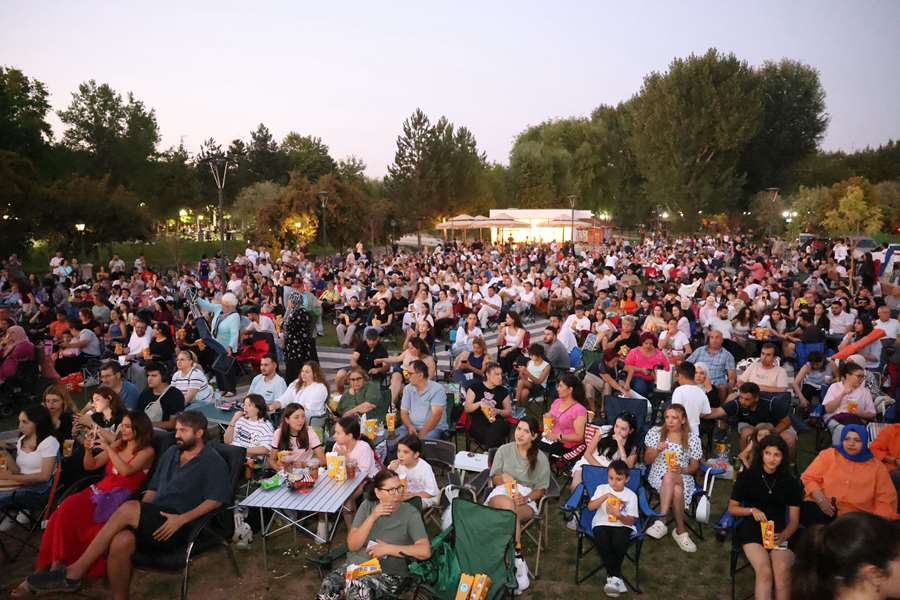 Açık Hava Film Günleri’nde nostalji ve keyif dolu hafta 