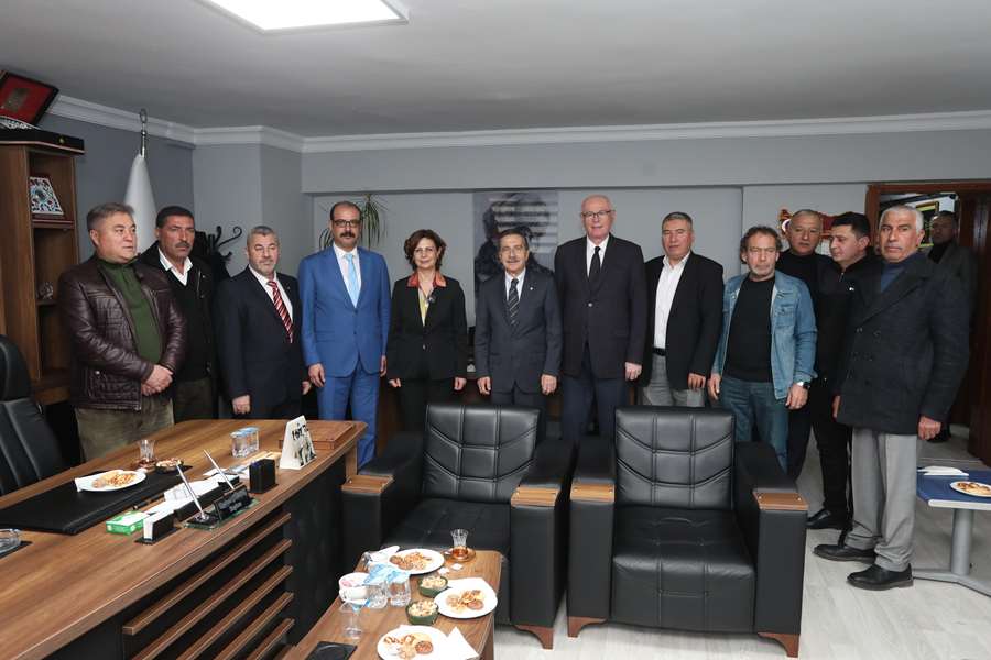 Başkan Kurt, Ataç ve Ünlüce esnaf odalarını ziyaret etti