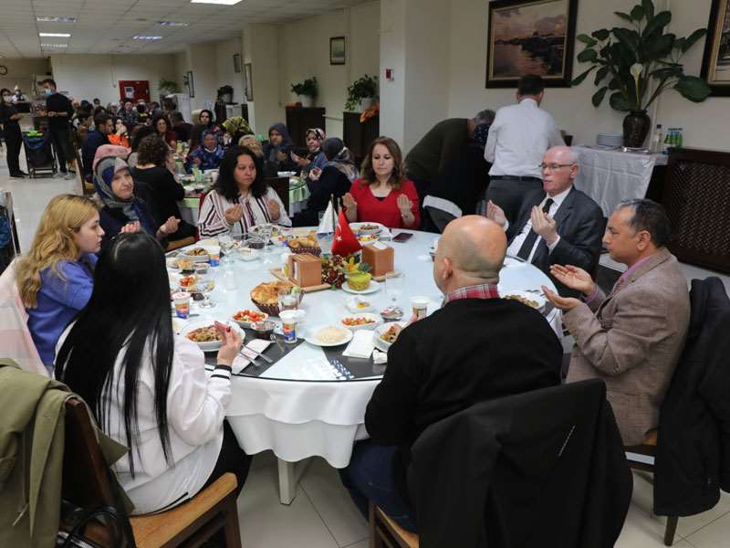 Başkan Kurt iftarda şehit aileleri, gaziler ve yakınlarıyla buluştu