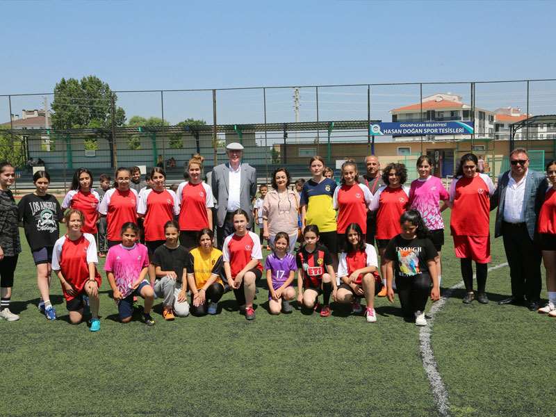 Başkan Kurt Öncü Spor Kulübü’nü ziyaret etti