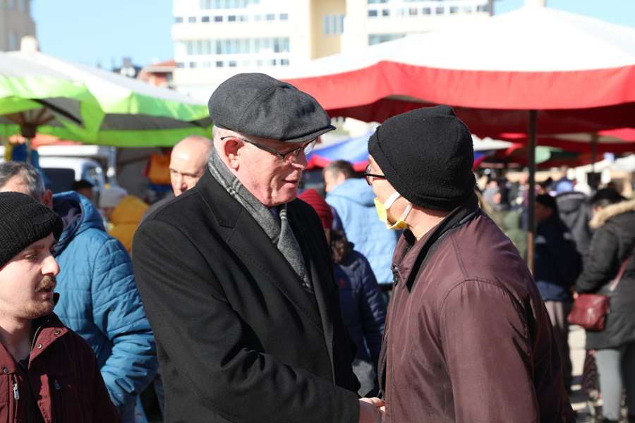 Başkan Kurt’tan Ihlamurkent’e pazar ziyareti