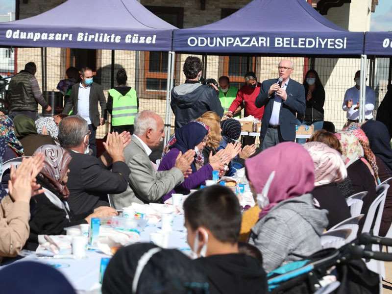 Başkan Kurt vatandaşlarla bir araya geldi