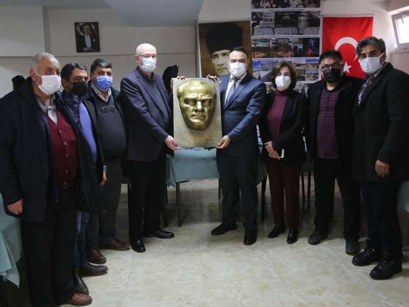 Başkan Kurt ve Usluer ÇEL-DER’i ziyaret etti