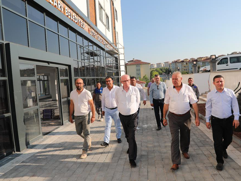 Başkan Kurt Yaşlı Bakım Merkezinde çalışmaları denetledi