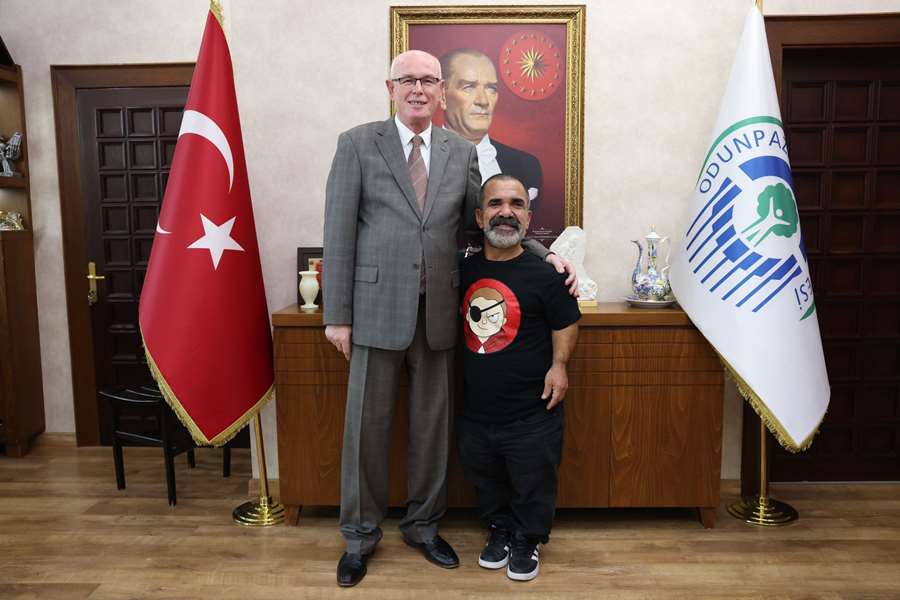 Çaycı Hüseyin Başkan Kurt’u ziyaret etti