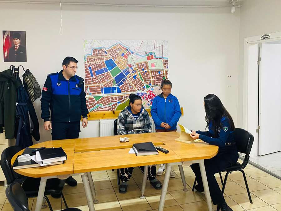 Çocuğunu dilendiren kadın yakalandı