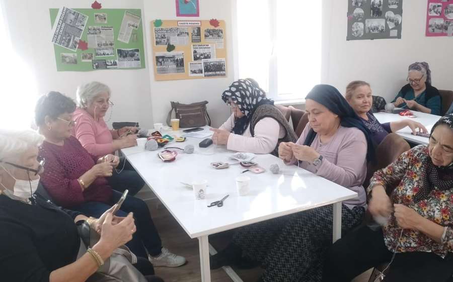 El emeği çocuklara umut oldu