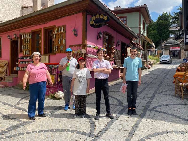 Engelsiz Kültür ve Sanat Merkezi engel tanımıyor