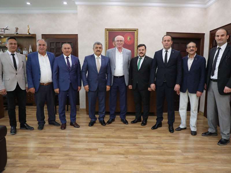 Eskişehir Esnaf ve Sanatkârlar Odaları Birliği’nden Başkan Kurt’a ziyaret