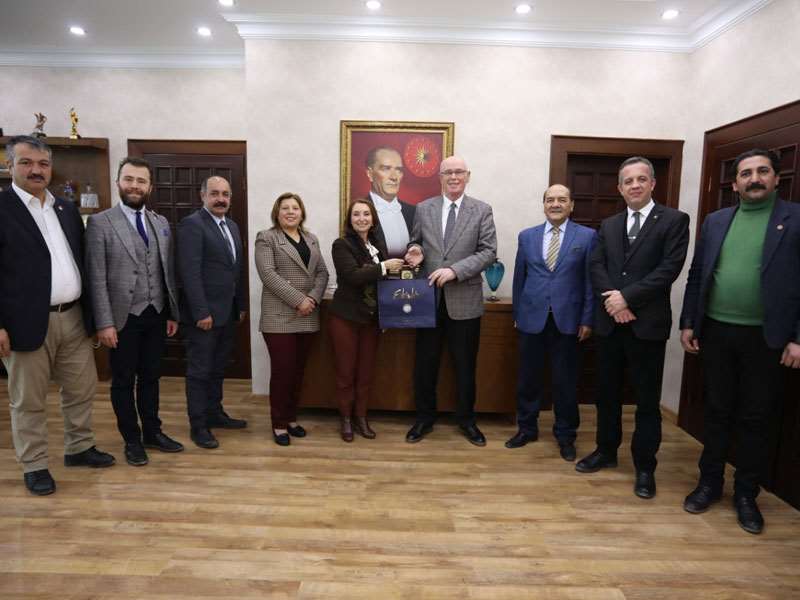 Eskişehir Kent Konseyi Başkan Kurt’u ziyaret etti