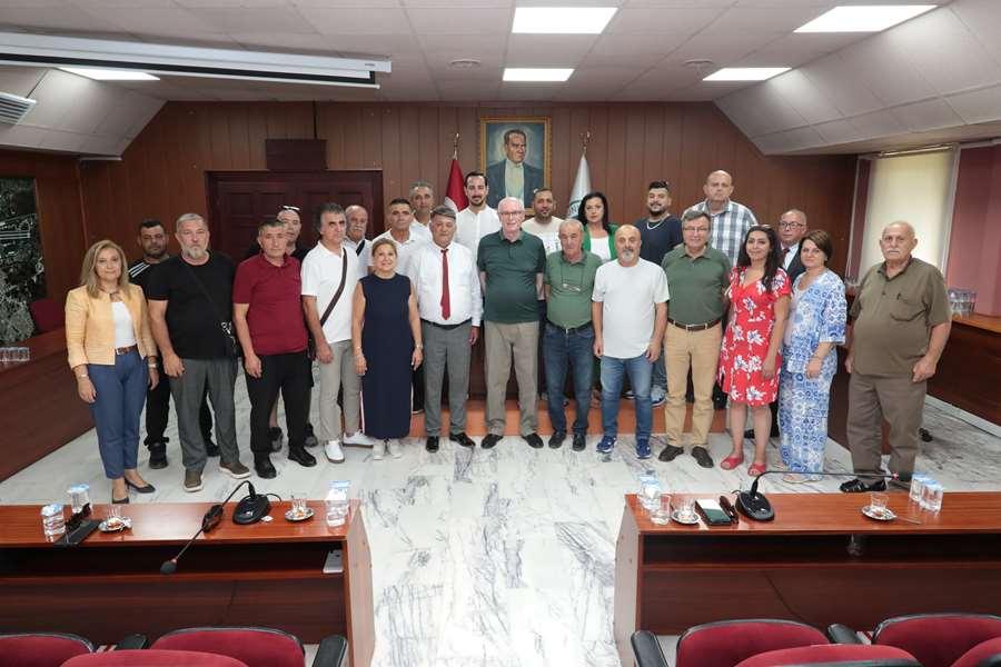 Gazimağusa kenti muhtarlarından Başkan Kurt’a ziyaret