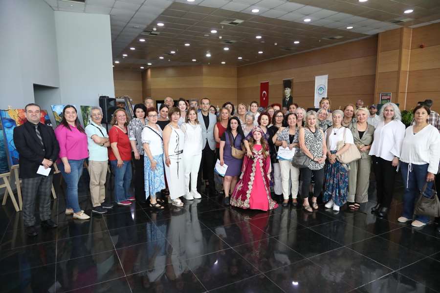 Halk Merkezleri resim atölyesinden yıl sonu sergisi