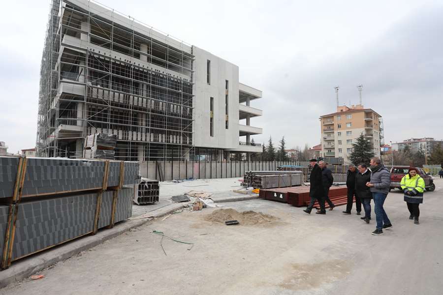 Kazım Kurt 100. Yıl Kültür Merkezi çalışmalarını denetledi