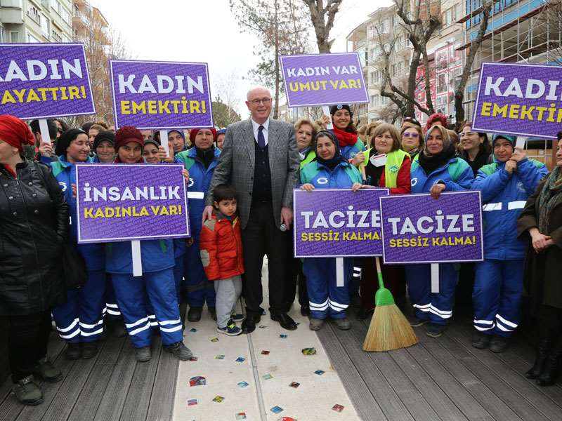 Kazım Kurt'tan kadın çalışanlara 8 Mart izni