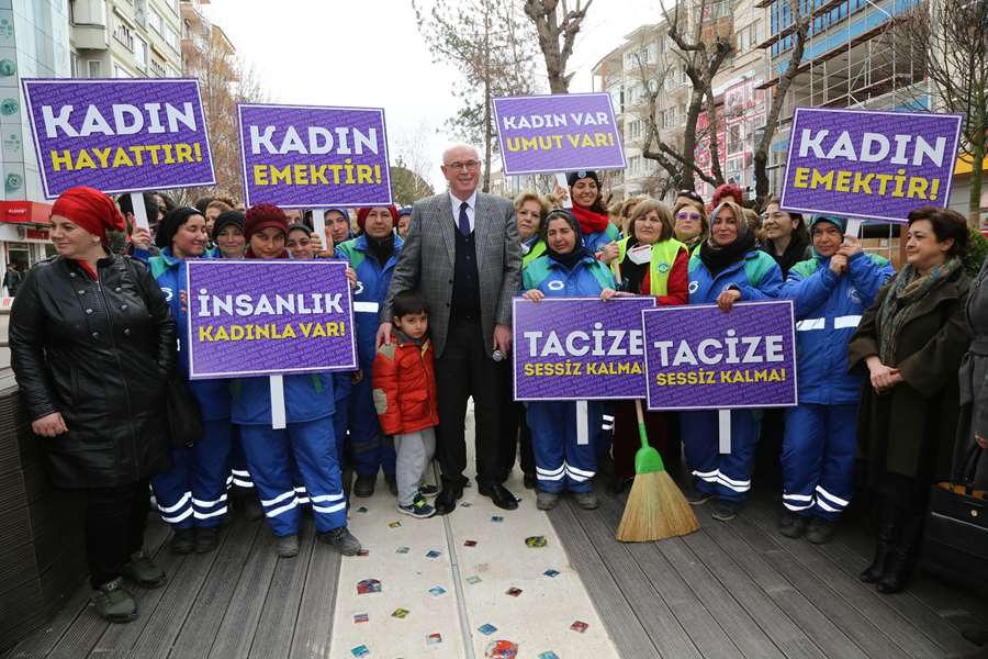 Kazım Kurt'tan kadın çalışanlara 8 Mart izni