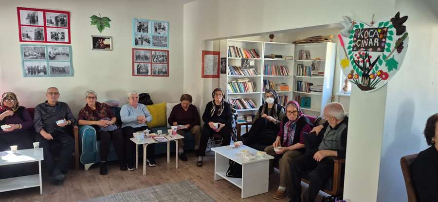 Koca Çınarların sinema keyfi