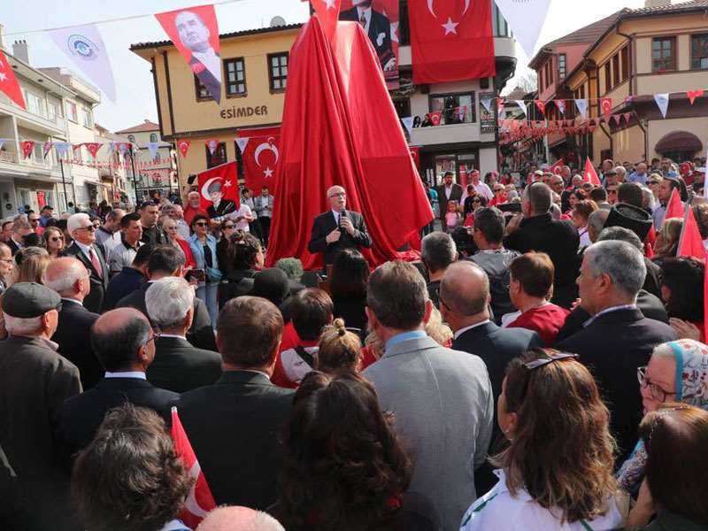 Odunpazarı 100. yılı Atatürk Anıtı ile taçlandırdı