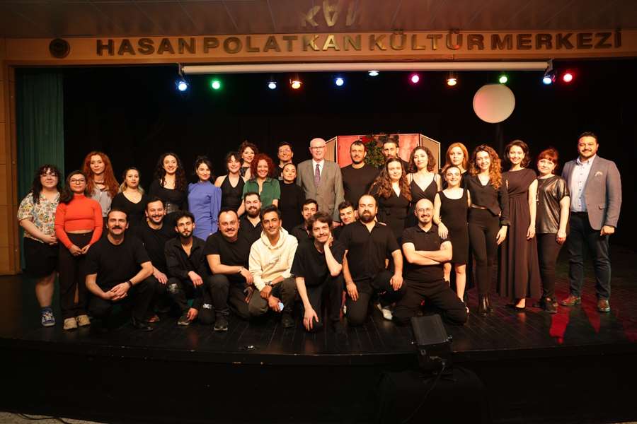 Odunpazarı Belediye Tiyatrosu’nun genç yetenekleri izleyiciden tam not aldı