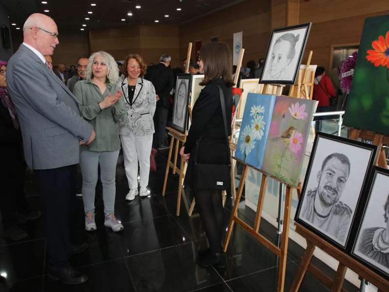 Odunpazarı Belediyesi Halk Merkezleri Yıl Sonu Resim Sergisi açıldı