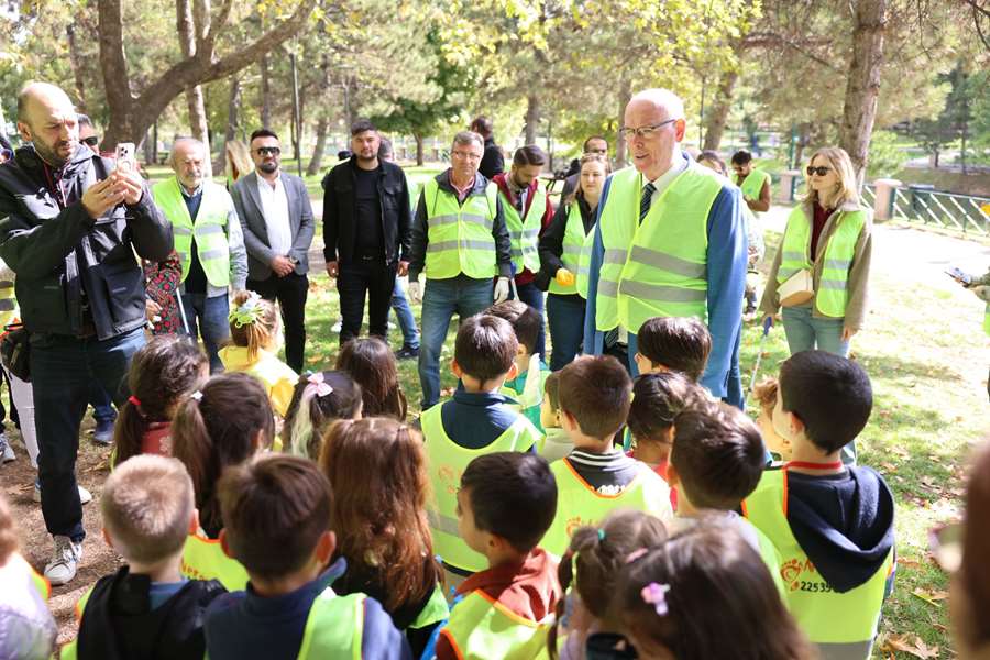 Odunpazarı Belediyesi’nden Dünya Temizlik Günü’nde anlamlı etkinlik