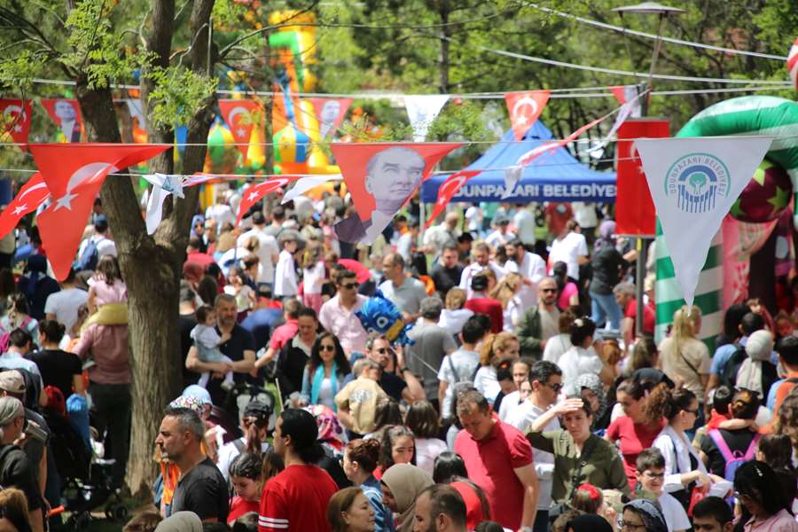 Odunpazarı Belediyesi’nden Renkli 23 Nisan Şenliği