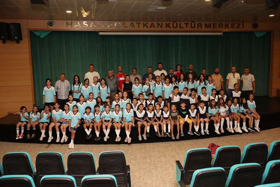 Odunpazarı Belediyesi Yaz Spor Okulları kapsamında eğitim semineri düzenledi