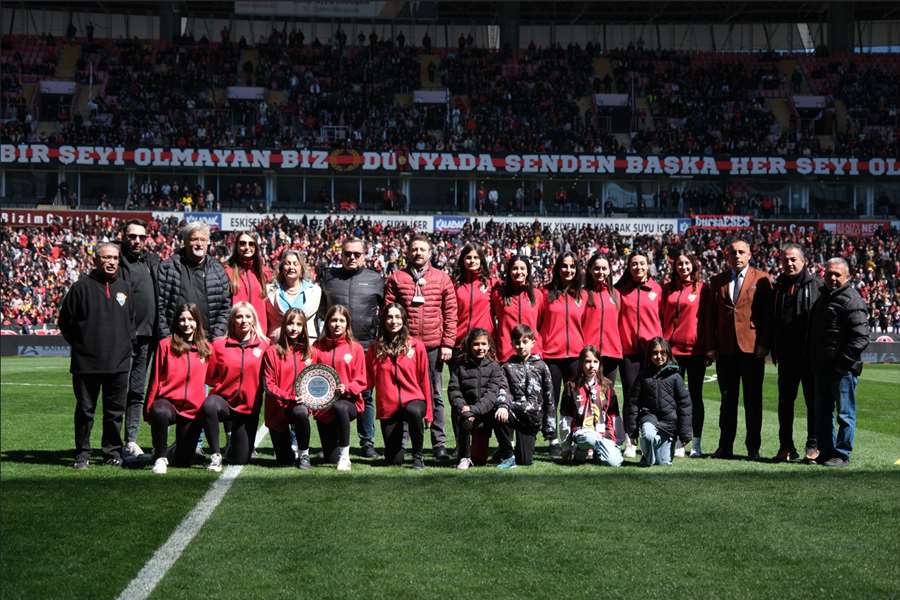 Odunpazarı Kadın Hentbol Takımı Süper Lig'de!