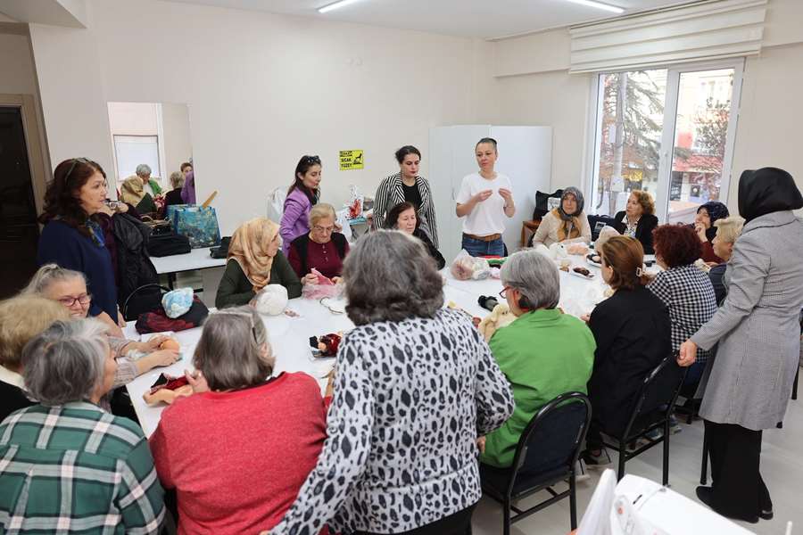 Atık oyuncaklar yeniden hayat buluyor