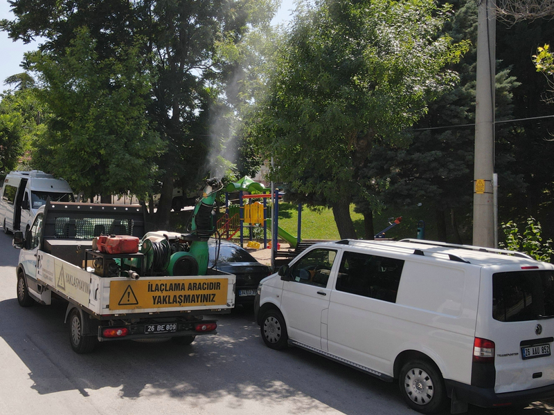 Odunpazarı’nda ilaçlama çalışmaları devam ediyor