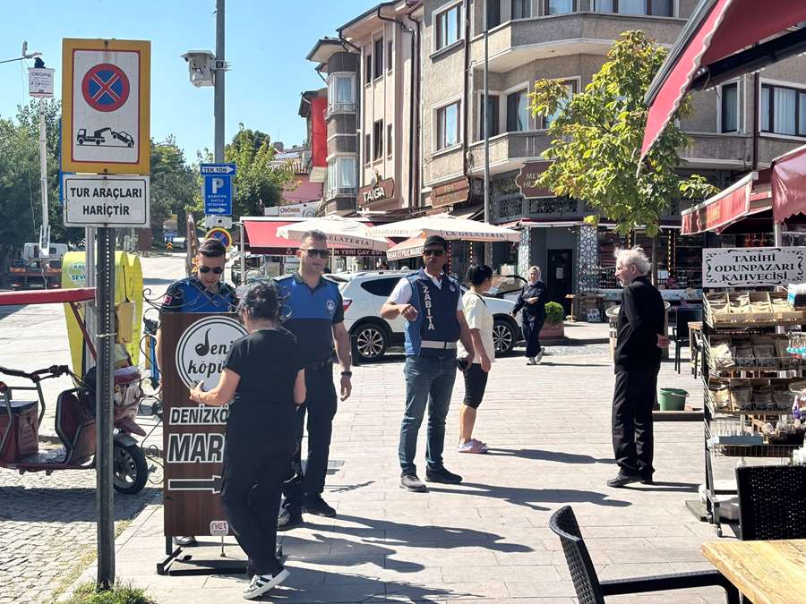 Odunpazarı’nda işgaliye denetimleri sürüyor Yayaların hakkı korunuyor, kaldırım işgallerine geçit verilmiyor
