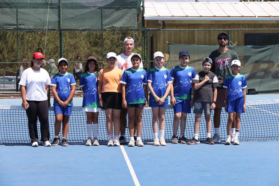 Odunpazarı’nda Yaz Spor Okulları’nda tenis heyecanı Odunpazarı’nda çocuklar tenisle yazı renklendiriyor
