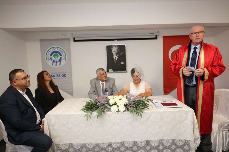 Odunpazarı Yaşlı Bakım Merkezi’nde Nikah Heyecanı: Ahmet Amca ve Eriman Teyze Hayatlarını Birleştirdi