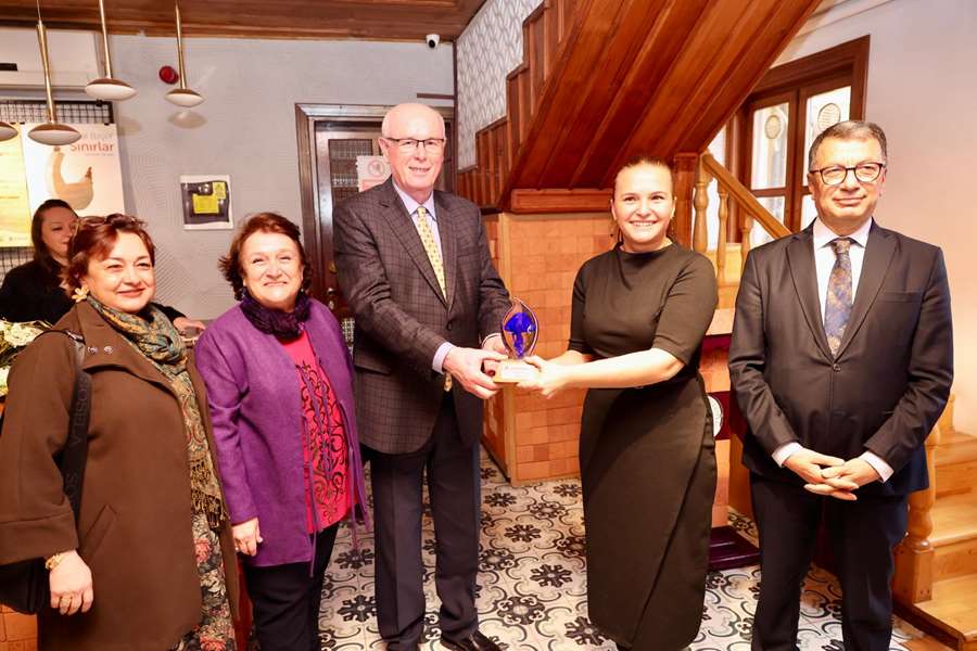 Şehrin Ateşi Seramik Galerisi’nde 10. Sergi: Gökçe Uysal Başer’den “Sınırlar”