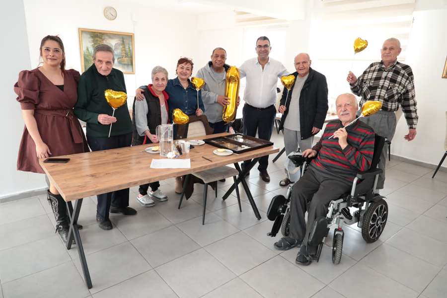 Yaşlı Bakım Merkezi’nde tavla heyecanı