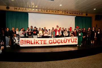 “Görevimiz Sandık” filmi görkemli bir gala ile izleyiciyle buluştu