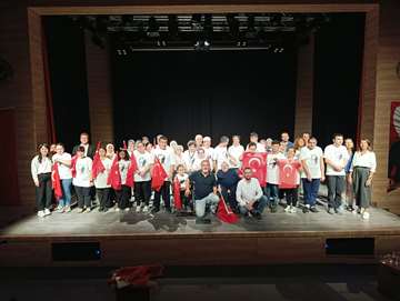 “Kamera Benimle” projesinin ilk filmi “Cumhuriyet”