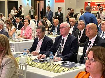 Başkan Kazım Kurt Bandırma’daki Belediye Başkanları Buluşmasına Katıldı
