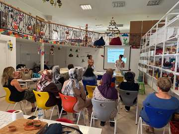 KADIN SAĞLIĞI SEMİNERLERİ ÖZEL GEREKSİNİMLİ BİREYLERİN EBEVEYNLERİ İÇİN DEVAM EDİYOR
