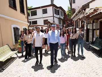 Odunpazarı Belediye Başkanı Kazım Kurt’tan üniversiteli gençlere hoş geldiniz mesajı