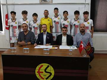 Odunpazarı Spor’dan Eskişehirspor alt yapısına 7 futbolcu