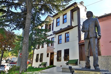 Tayfun Talipoğlu Daktilo Müzesi