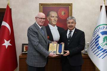 Vali Yılmaz’dan Başkan Kurt’a iadeiziyaret